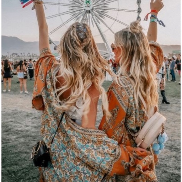 NEW 5⭐️ Boho Floral Kimono Duster, Vintage Canyon Bohemian Gypsy Robe Coverup - Picture 4 of 9